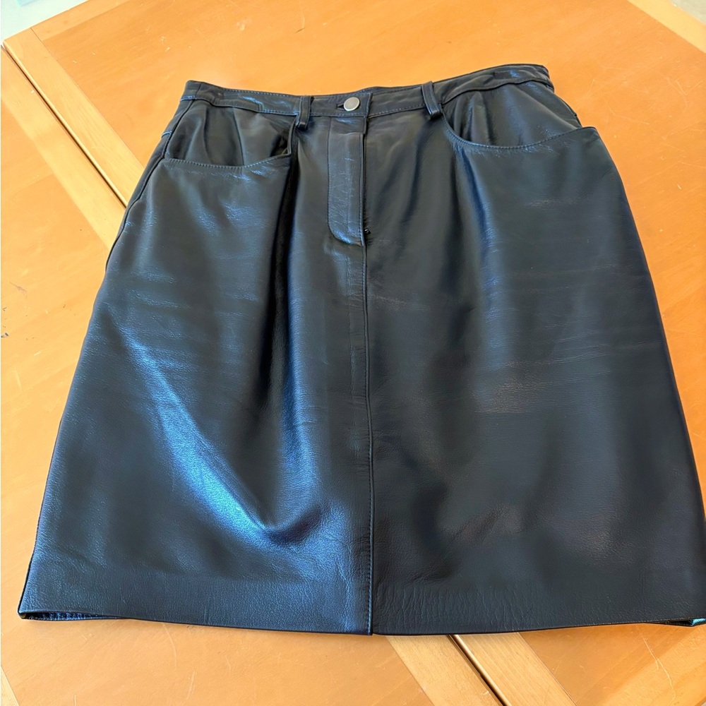Black Knee-Length A-Line Cargo Skirt